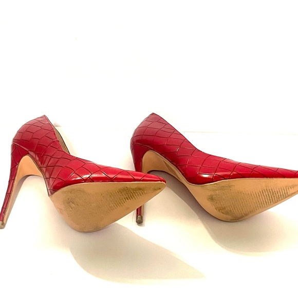 Fashion Nova Red Crocodilian Heels - Picture 6 of 6